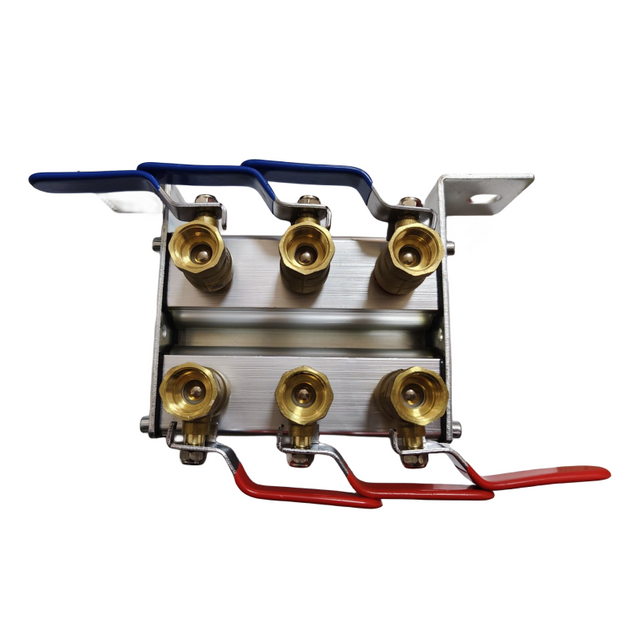 Aluminum double layer water distributor for injection molding machine